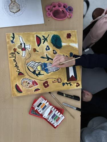Student-painting-vertical-shot